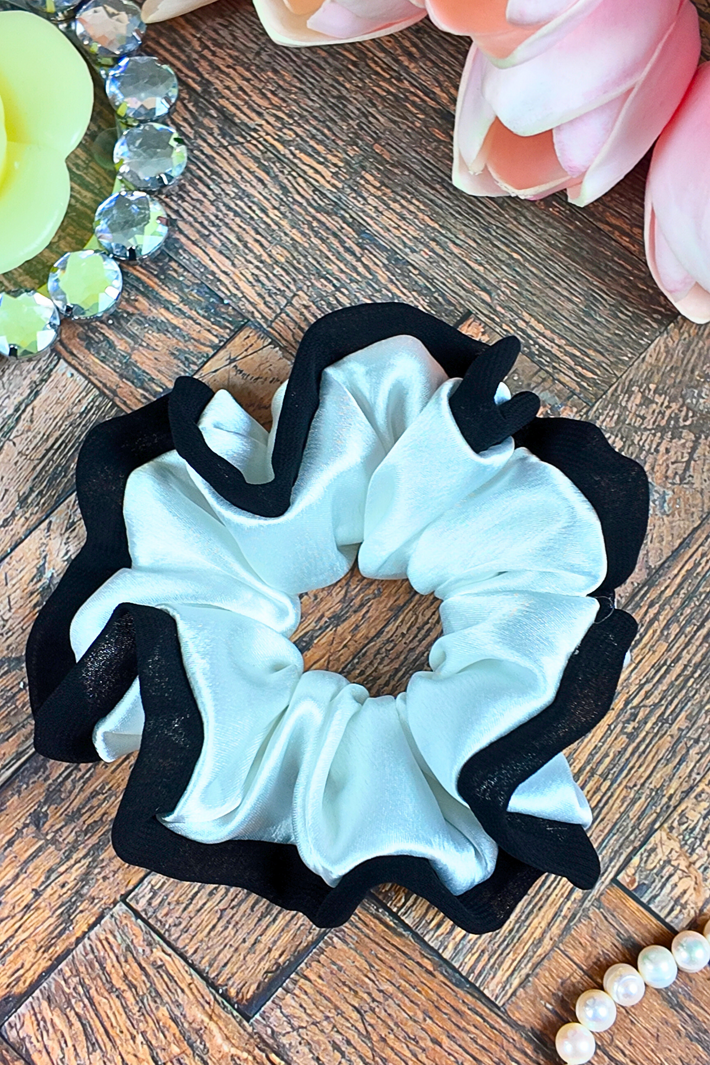 Double layered Scrunchie - White L