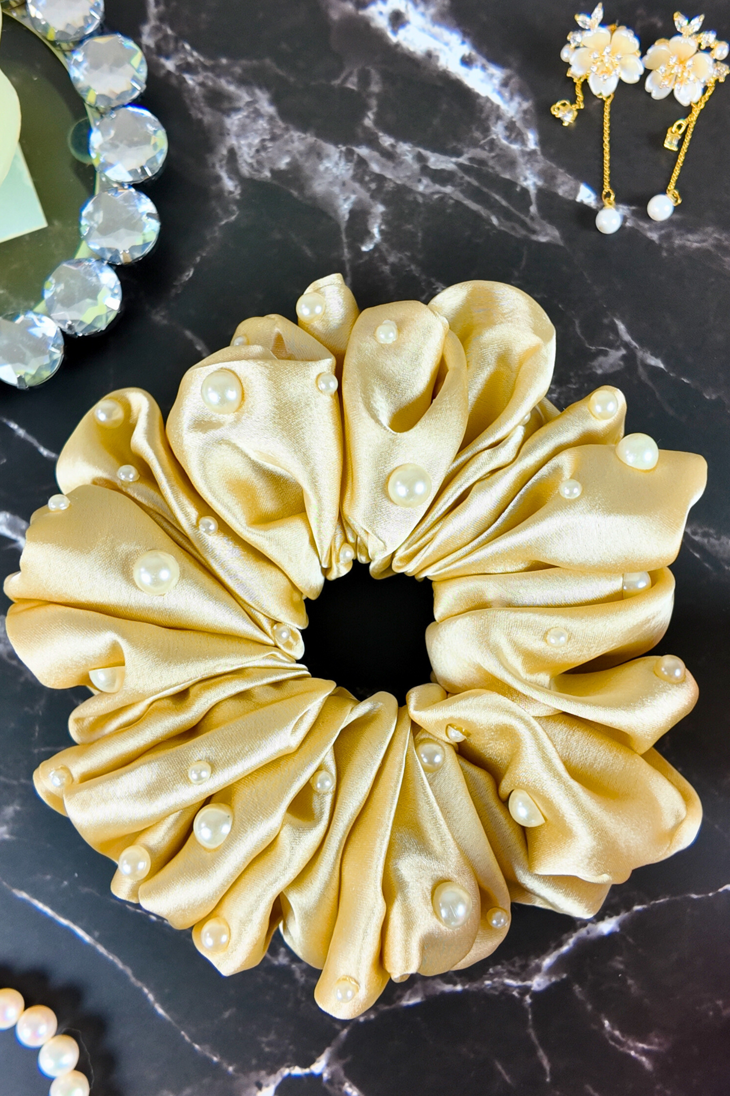 Pearl Scrunchie - Gold XXL